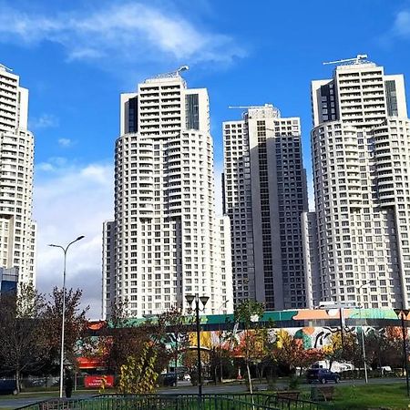 18Th & 16H Floor Secure Luxury Condos With Pool & Fitness Included In Price Skopje Exteriér fotografie