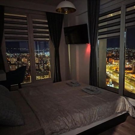 18Th & 16H Floor Secure Luxury Condos With Pool & Fitness Included In Price Skopje Exteriér fotografie