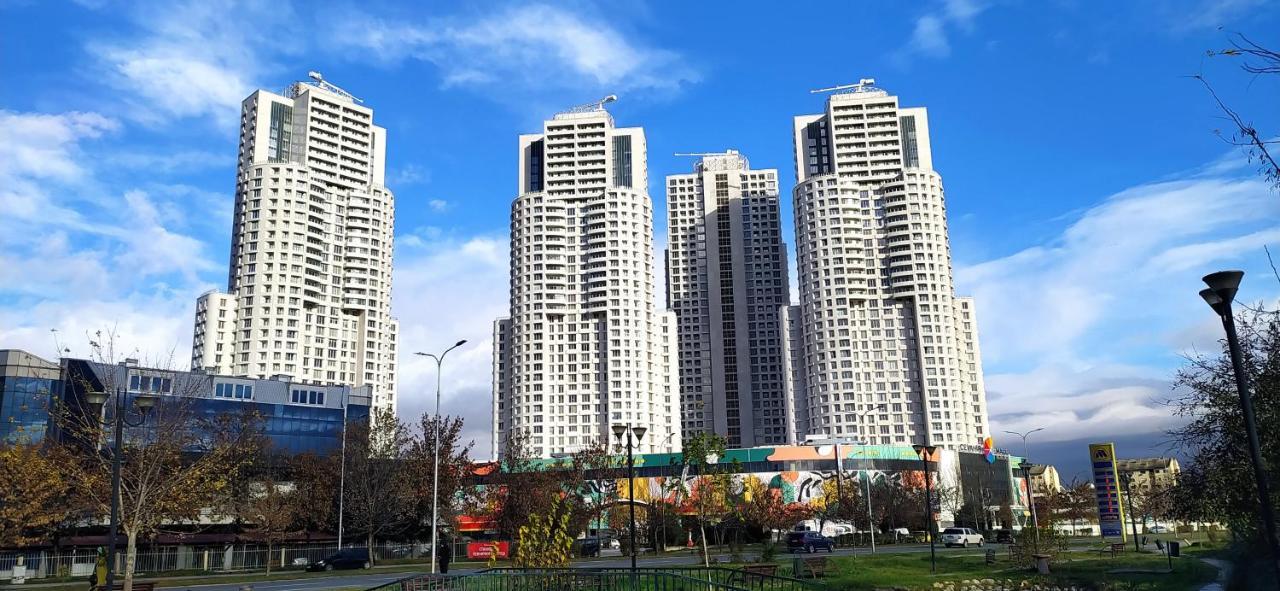 18Th & 16H Floor Secure Luxury Condos With Pool & Fitness Included In Price Skopje Exteriér fotografie