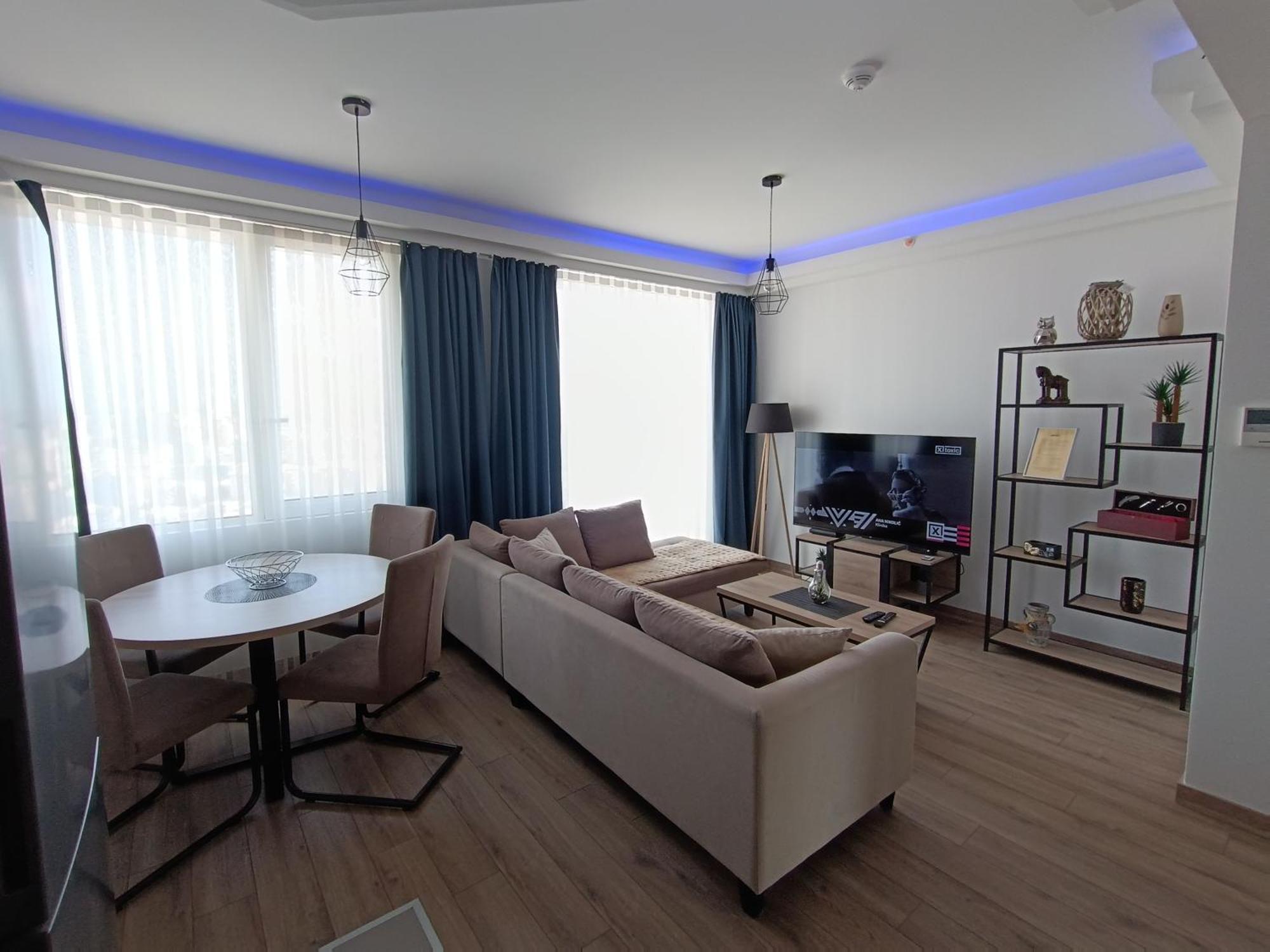 18Th & 16H Floor Secure Luxury Condos With Pool & Fitness Included In Price Skopje Exteriér fotografie