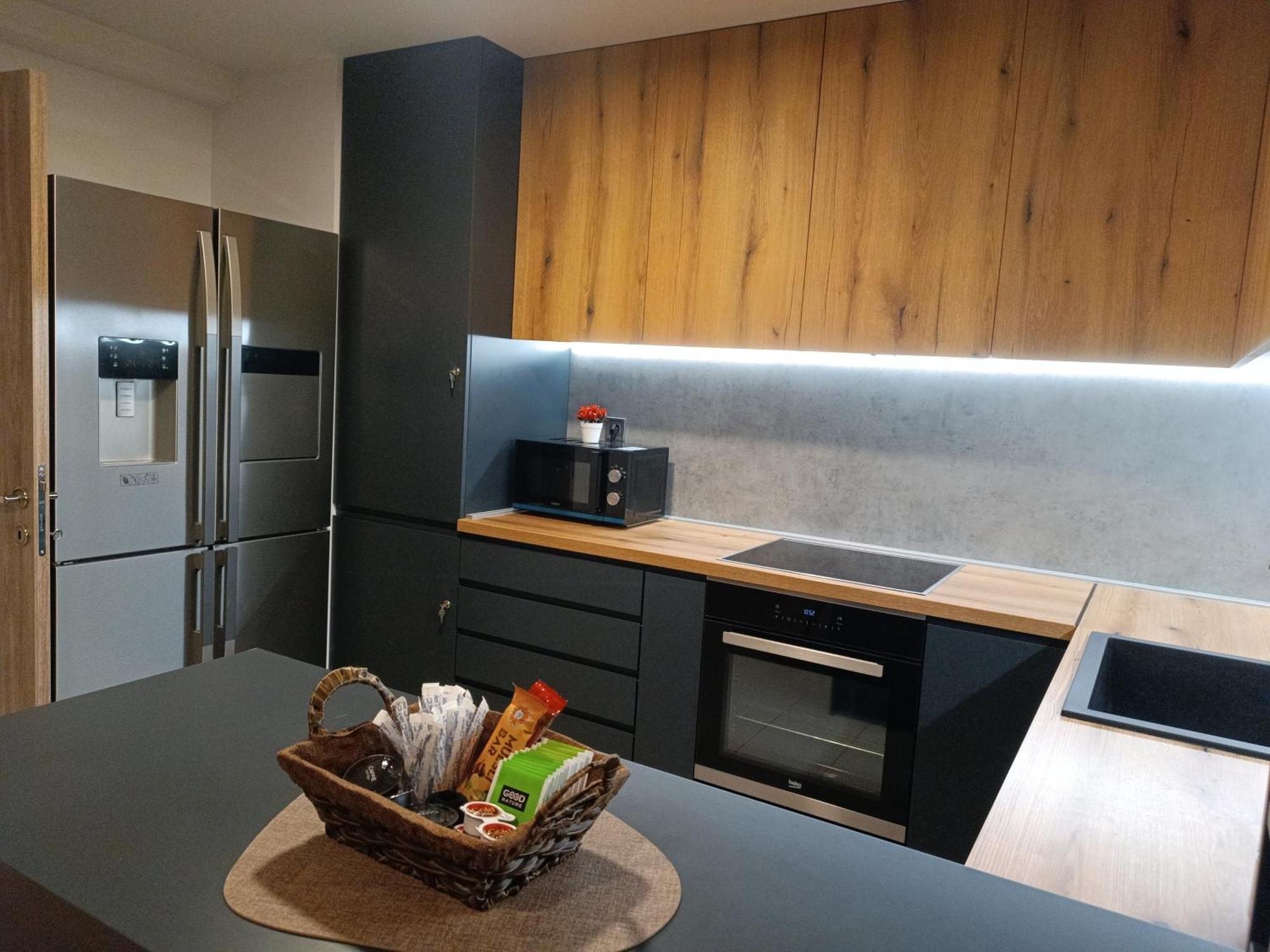 18Th & 16H Floor Secure Luxury Condos With Pool & Fitness Included In Price Skopje Exteriér fotografie