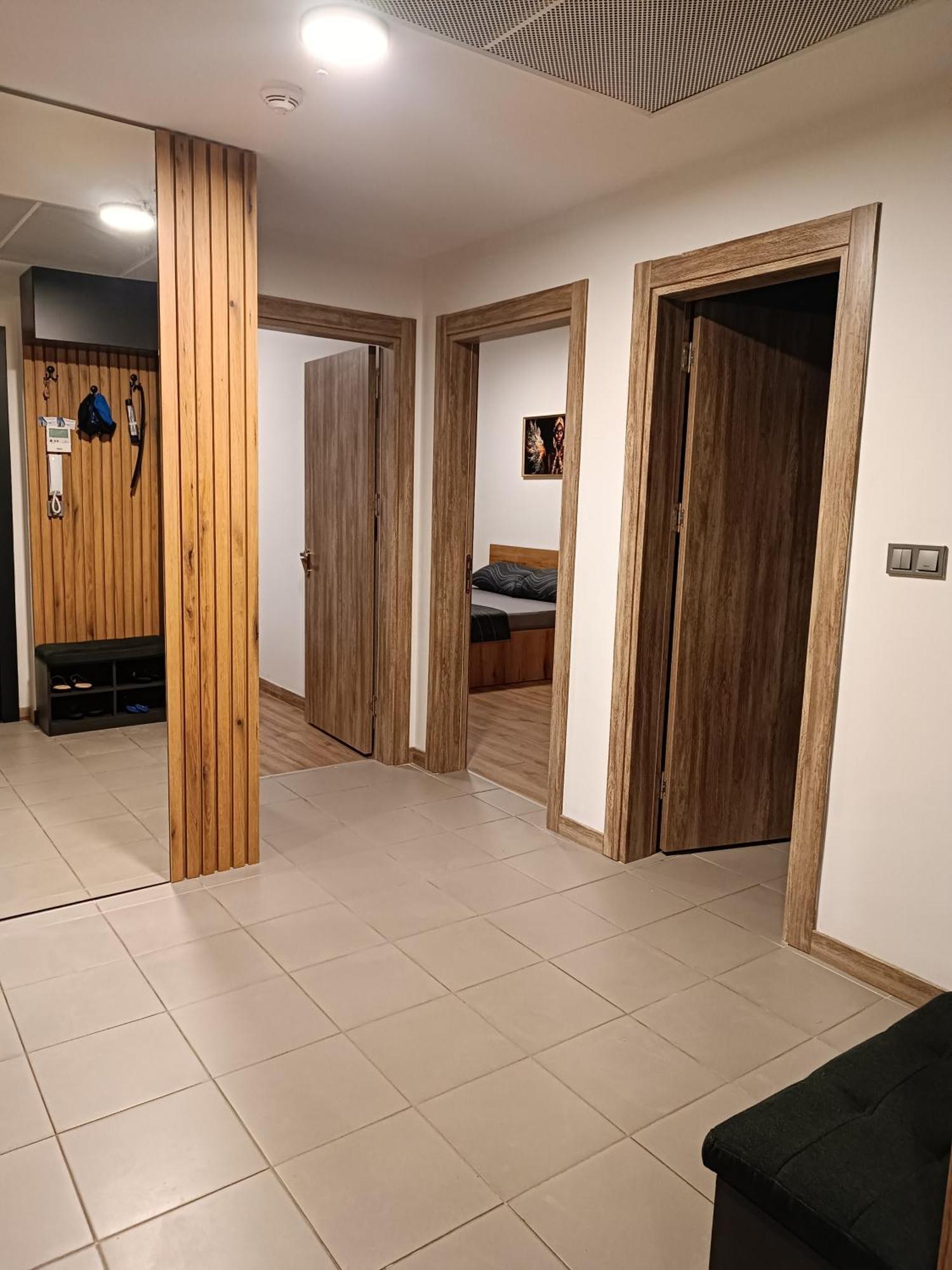 18Th & 16H Floor Secure Luxury Condos With Pool & Fitness Included In Price Skopje Exteriér fotografie