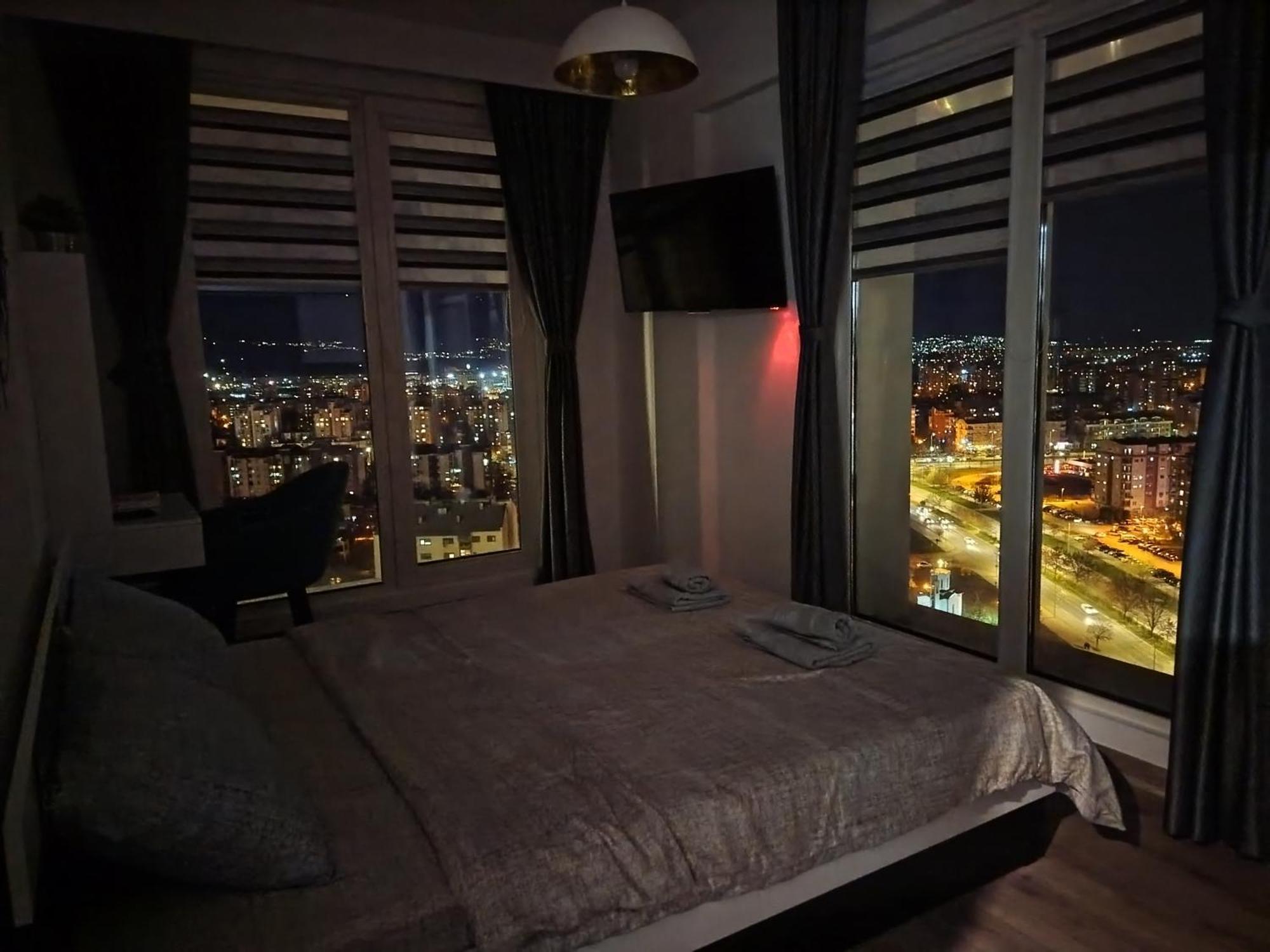 18Th & 16H Floor Secure Luxury Condos With Pool & Fitness Included In Price Skopje Exteriér fotografie