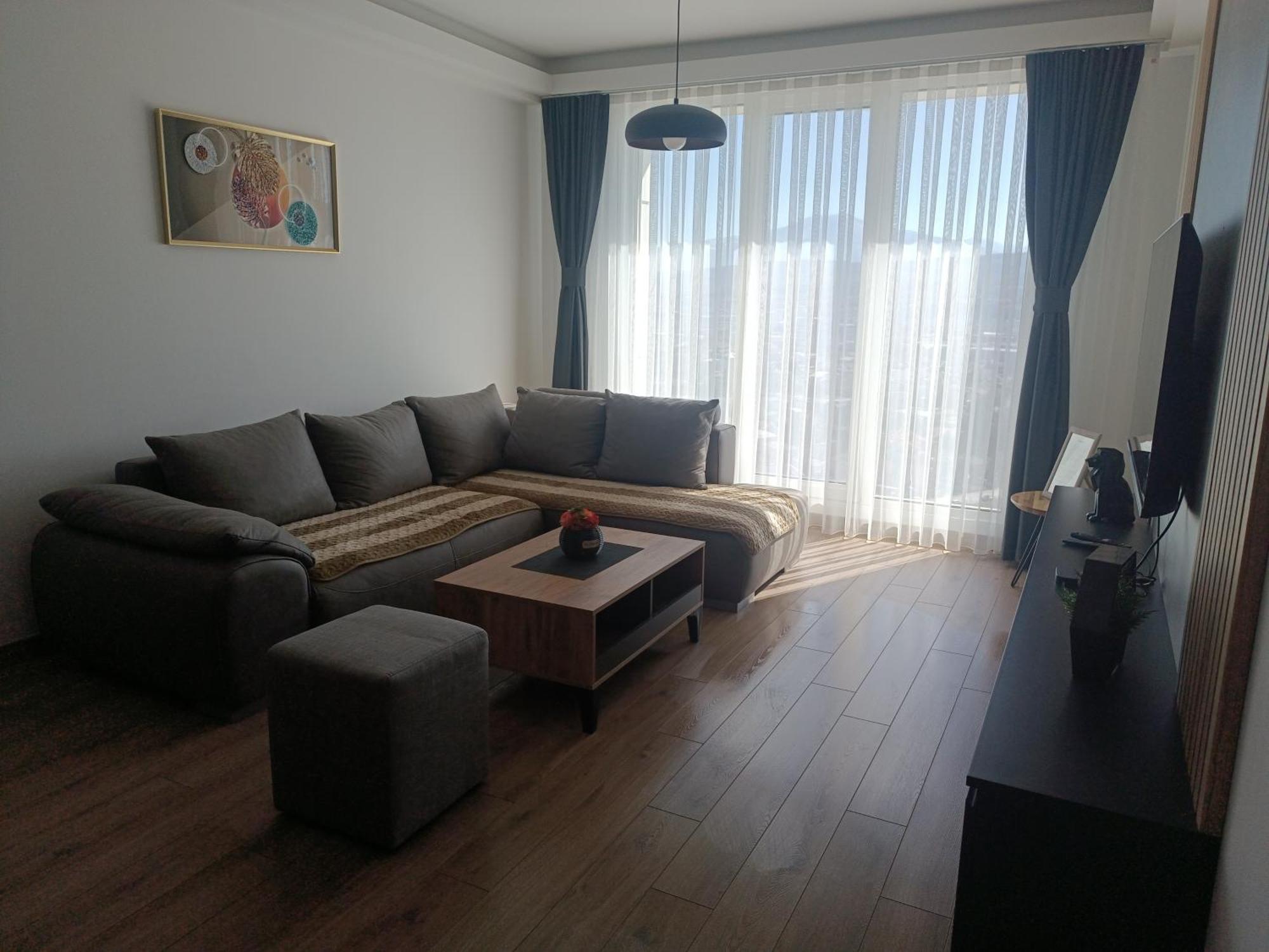 18Th & 16H Floor Secure Luxury Condos With Pool & Fitness Included In Price Skopje Exteriér fotografie